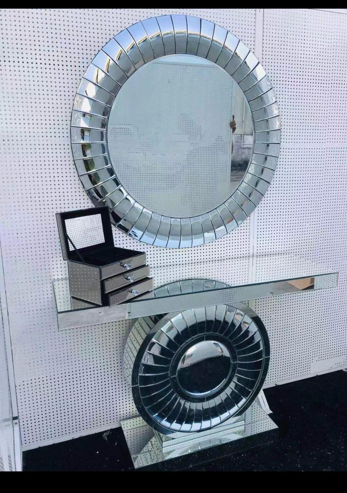 Wheel Shape Mirrored Console Table